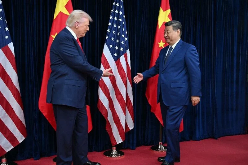 ترامب يعلن تخفيض الرسوم الجمركية على المنتجات الصينية