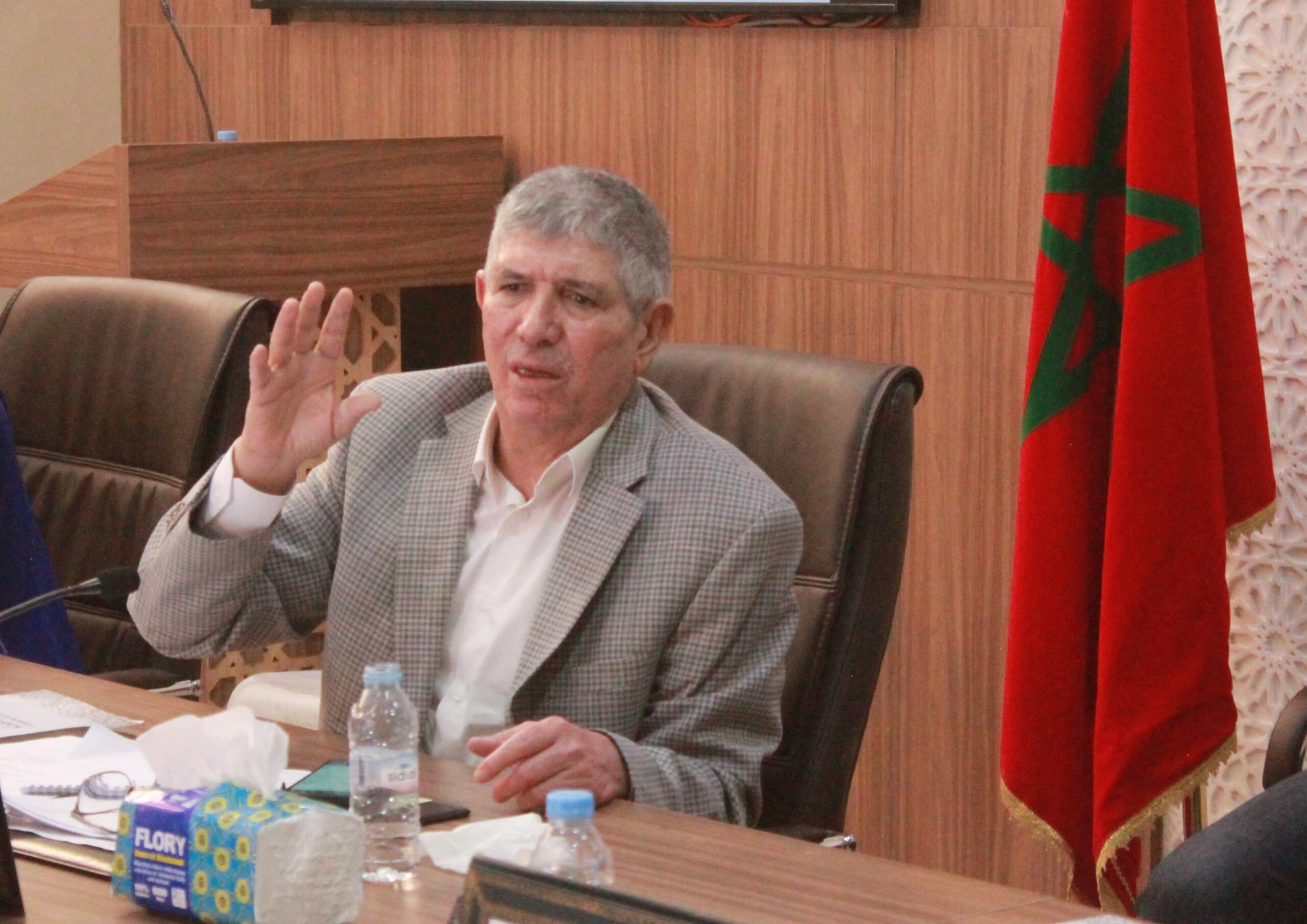 المجلس الجماعي لآيت أورير يصادق بالإجماع على تدبير المرافق الحيوية وميزانية 2026