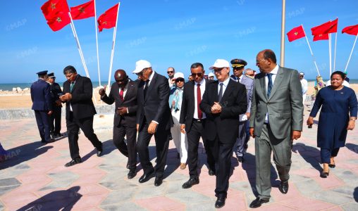 العيون .. الوزير بركة يطلع على تقدم إنجاز عدد من مشاريع الطرق والماء