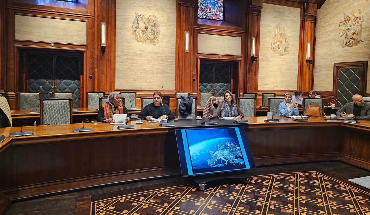 تبادل خبرات حول الأزمات.. وفد نسائي من المجلس الجماعي مراكش يزور هولندا