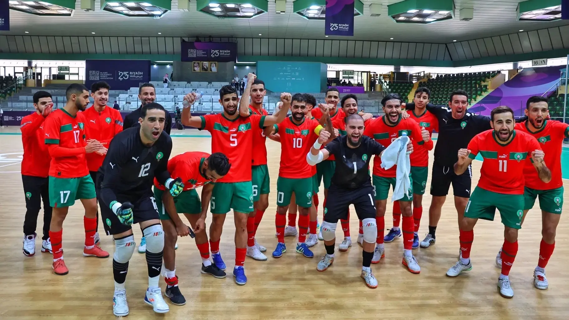 أسود القاعة يضربون موعداً مع إيران في النهائي بعد تجاوز السعودية