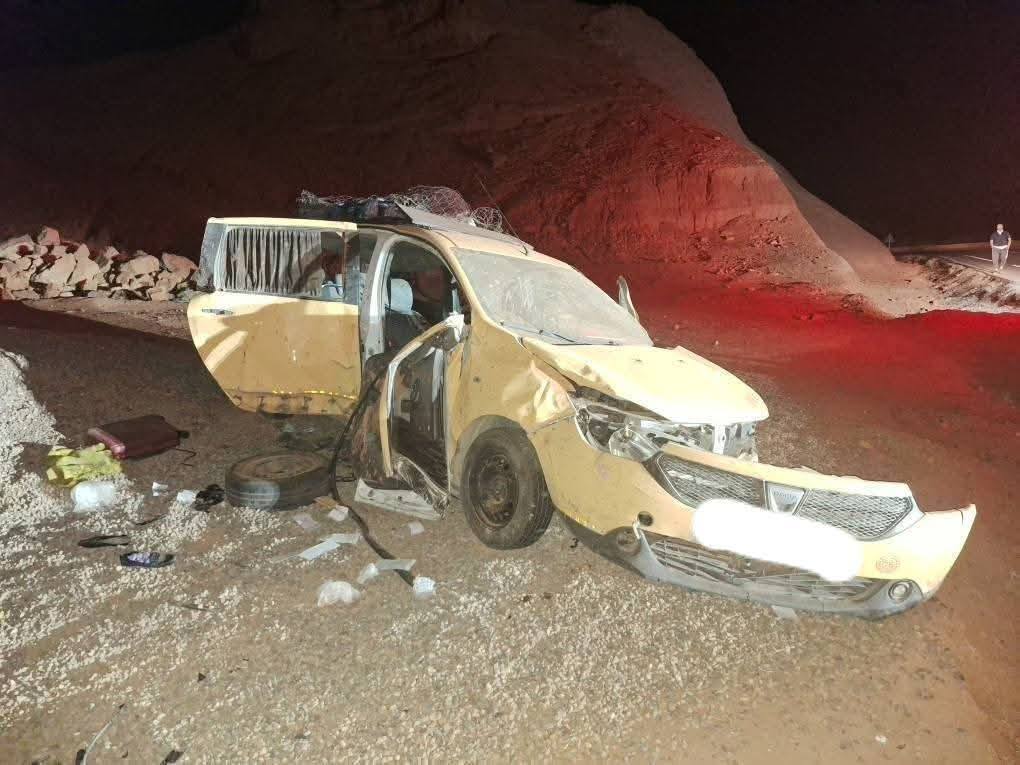 حادثة سير مروعة بين الحوز وورززات.. إصابات متفاوتة إثر انقلاب سيارة أجرة