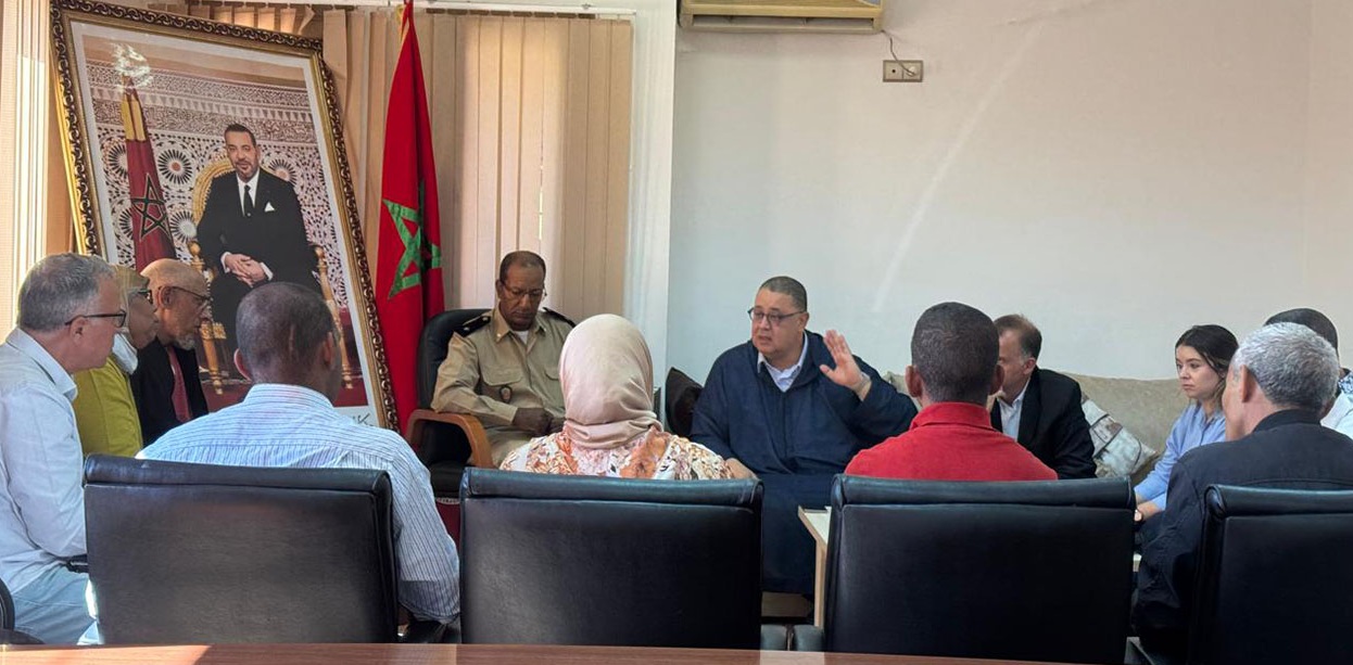 وافا يناقش مع الساكنة والتجار تداعيات إغلاق “باب أحمر” على الحركة التجارية بمراكش