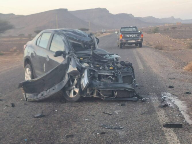 حادث مميت بتنغير.. اصطدام عنيف بين سيارتين يودي بحياة شخص وإصابة آخر