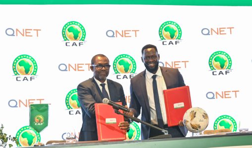 بالصور.. الكونفدرالية الإفريقية لكرة القدم وشركة (كيو نت) يجددان شراكتهما لموسم 2025/2026 من مسابقات الأندية