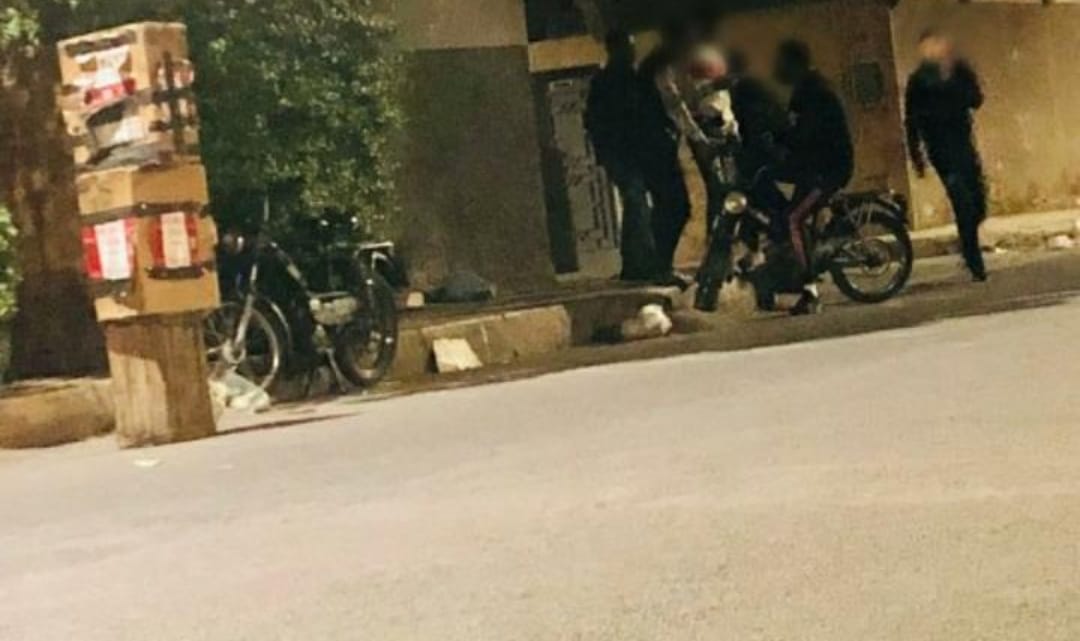 مراكش.. ساكنة زنقة مارتيل تشتكي سلوكات مخمورين ومستهلكي المخدرات