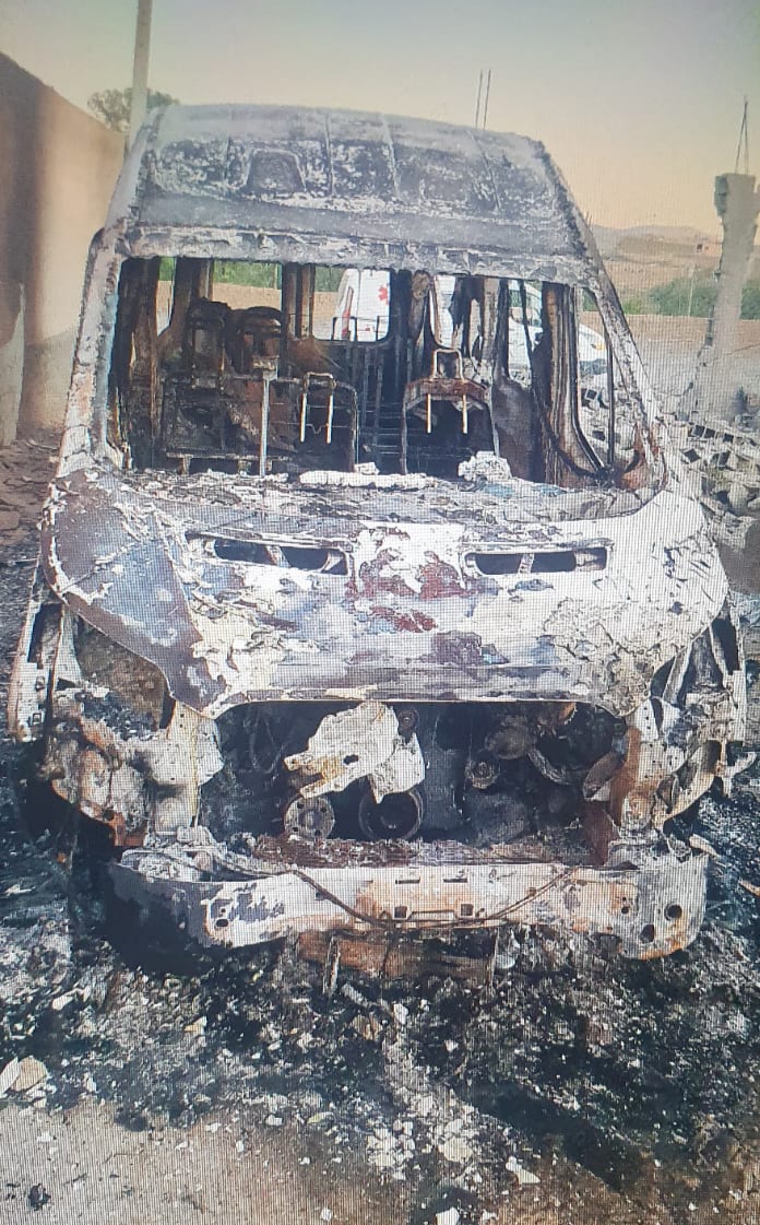 حريق يلتهم سيارة نقل مدرسي تابعة لجماعة أولاد الدليم ضواحي مراكش