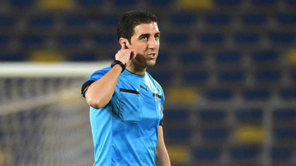 الحكم التمسماني يقود مباراة الكوكب المراكشي ومضيفه الرجاء البيضاوي