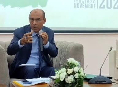 مصطفى المعزة عامل الحوز يشدد على تغيير نمط العمل لمواجهة تحديات الإقليم