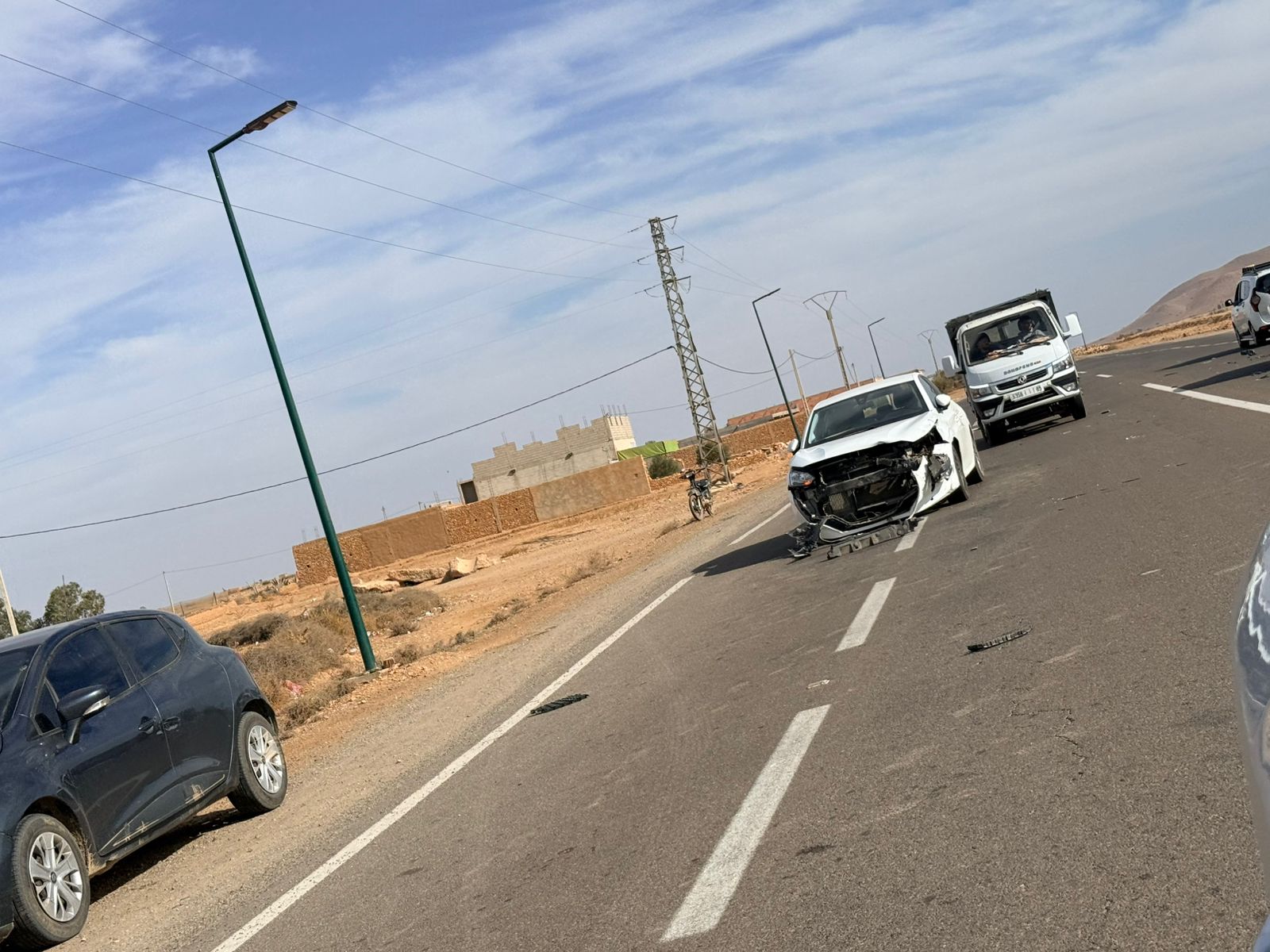 حادث سير عنيف ضواحي أولاد دليم اقليم مراكش.. إصابة سائق دراجة نارية وخسائر مادية جسيمة