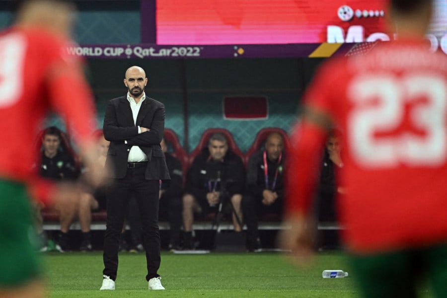 الركراكي: هكذا عشت اللحظات الأولى لإصابة حكيمي