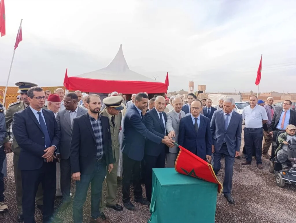 عامل إقليم قلعة السراغنة يطلق مشاريع اجتماعية وطرقية بمناسبة الذكرى الخمسين للمسيرة الخضراء