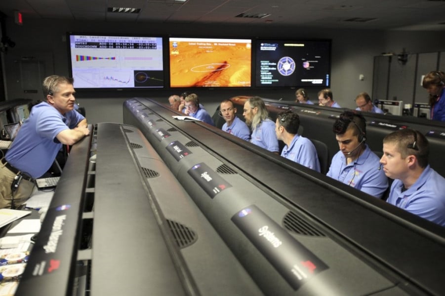 “بلو أوريجن” تطلق مهمة “ناسا” إلى المريخ وتنجح في استعادة محرّك صاروخها