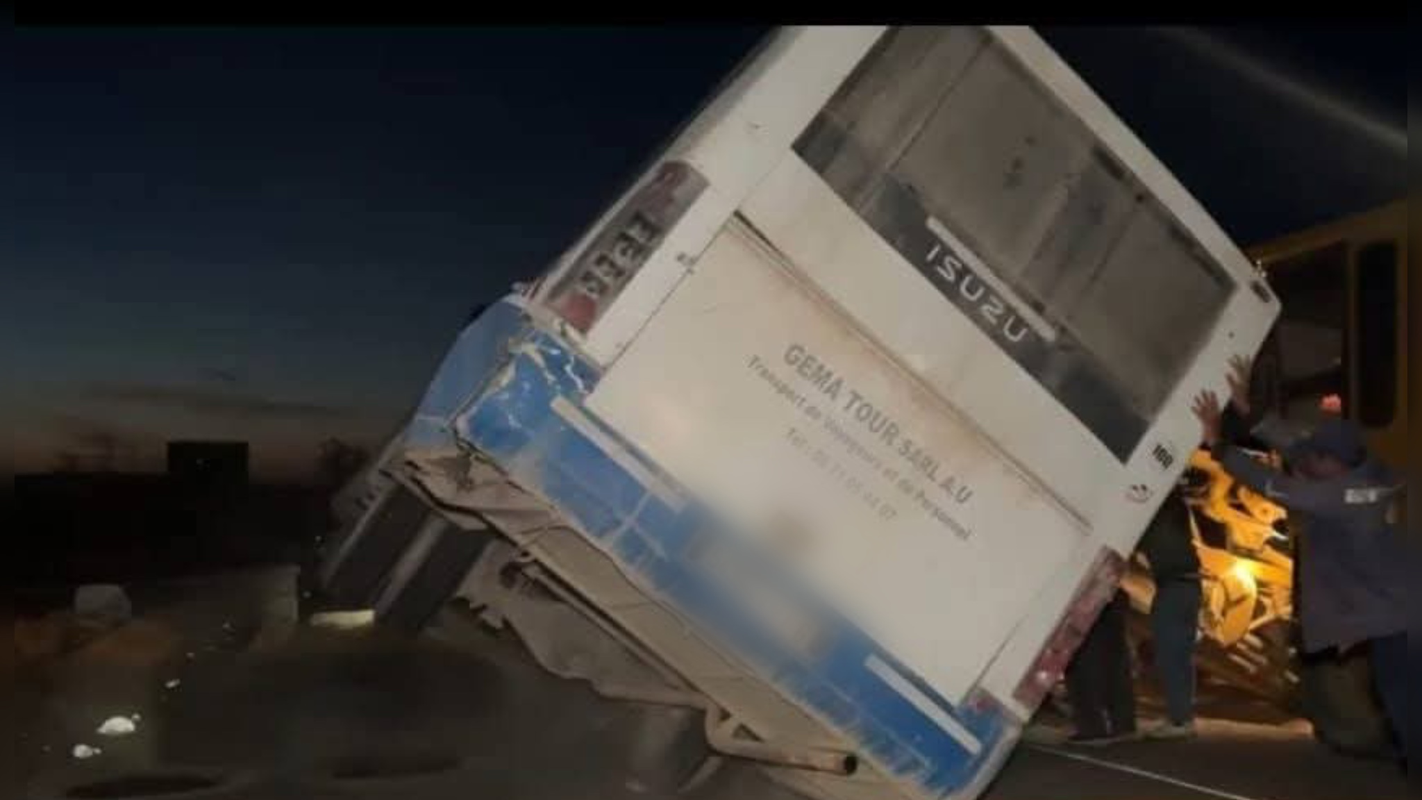 إصابة 10 مستخدمين في انقلاب حافلة على الطريق باقليم آسفي