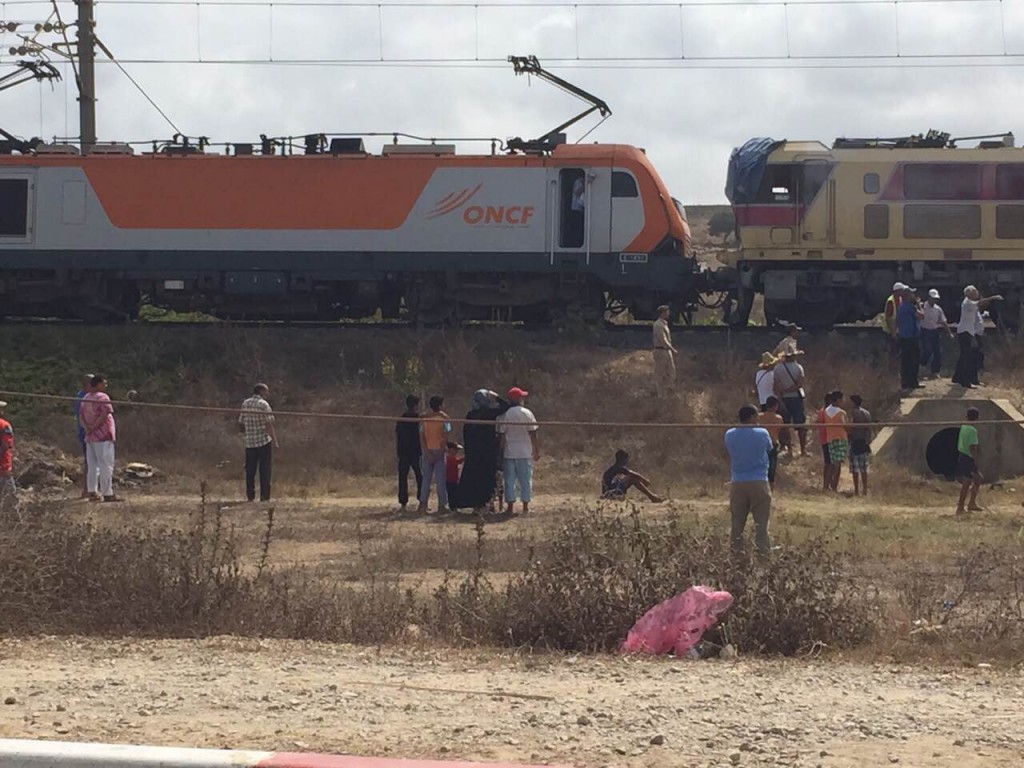 اصطدام قطار بضائع بشاحنة يعرقل حركة السكك الحديدية بين طنجة وفاس