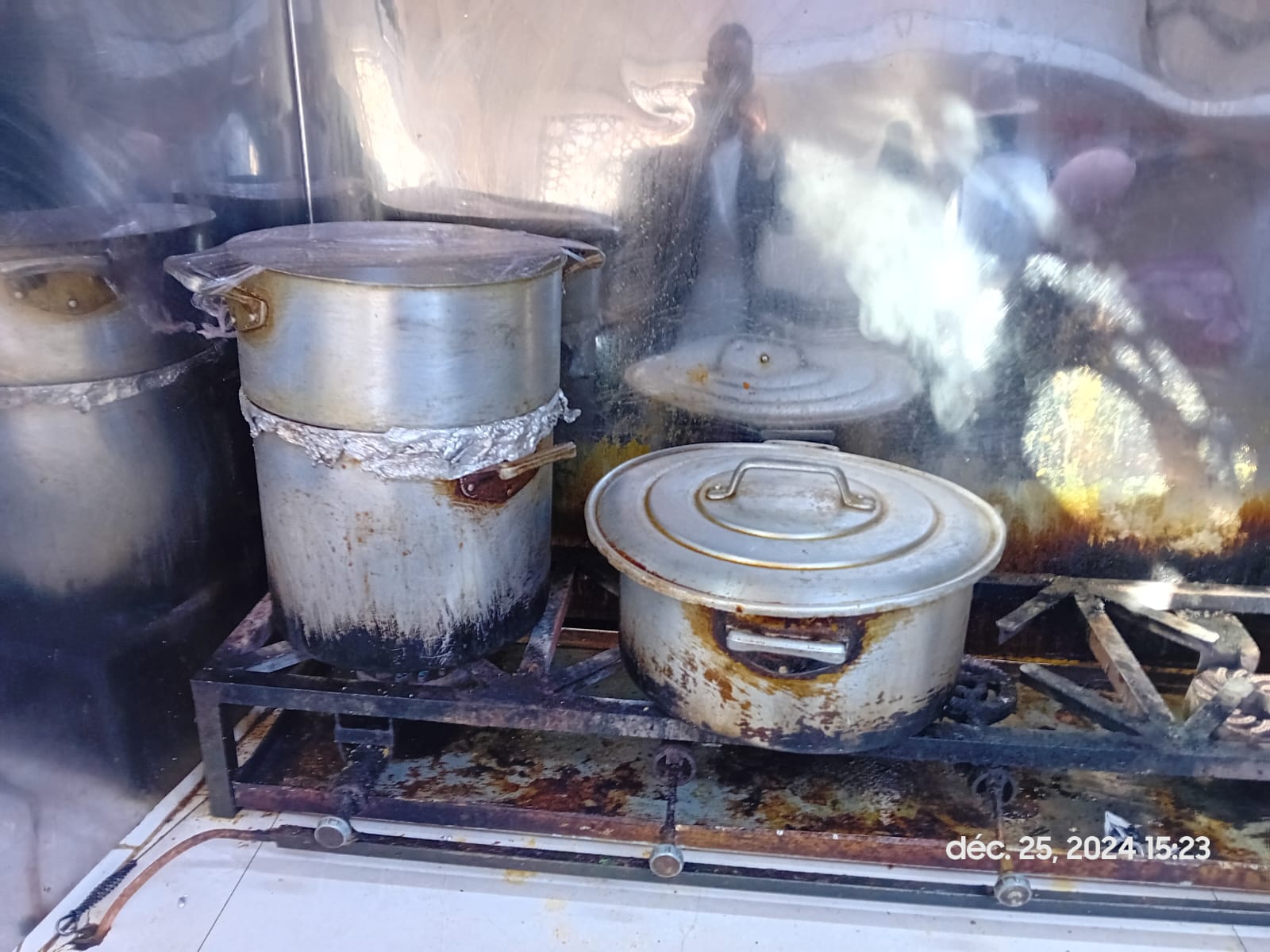 حجز وإتلاف أطنان من الأطعمة الفاسدة بساحة جامع الفنا