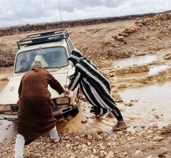 تضرر المعابر المؤقتة بدواوير جماعة الكريمات إثر التساقطات المطرية الأخيرة +صور