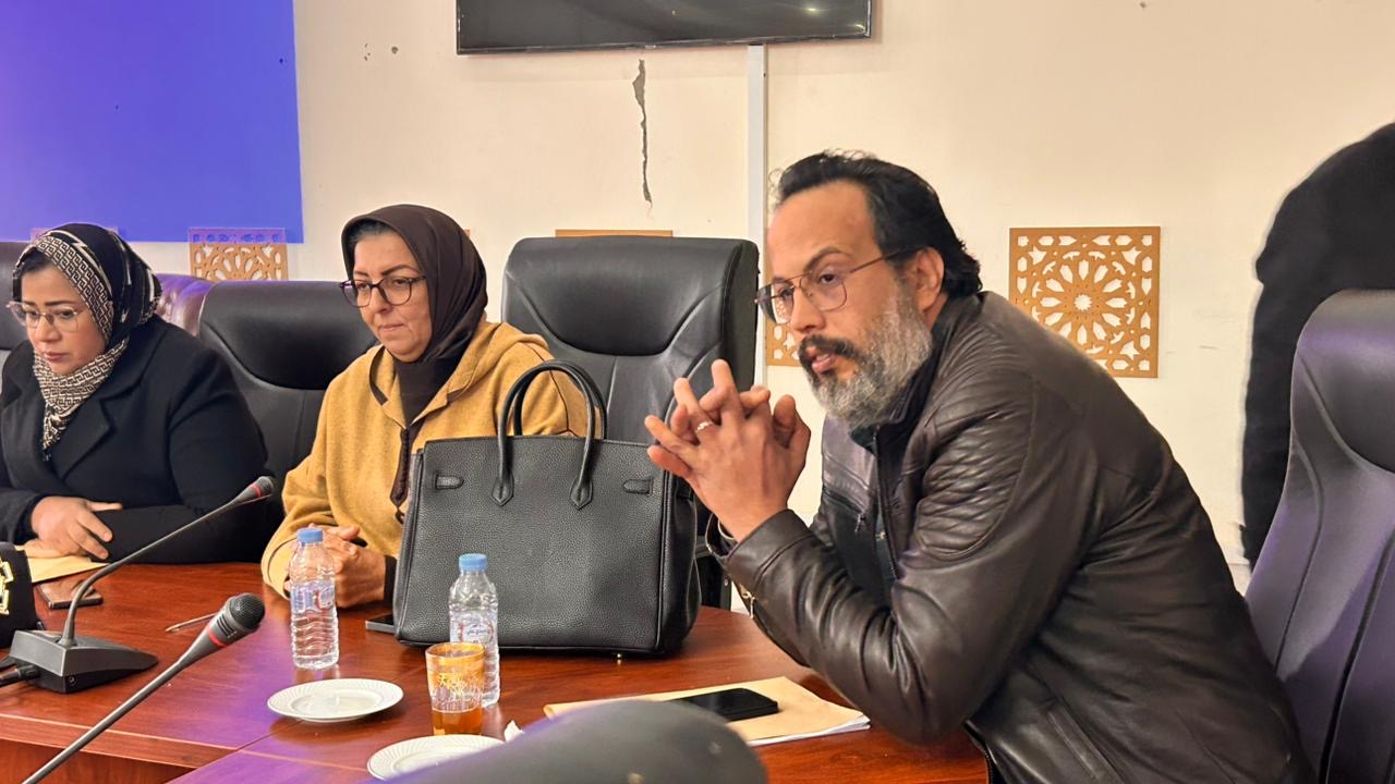 بالفيديو.. المستشار جواد عكور يُشيد بمجهودات “سمير كودار” لتأهيل أحياء تسلطانت ويُفند مغالطات التشويش