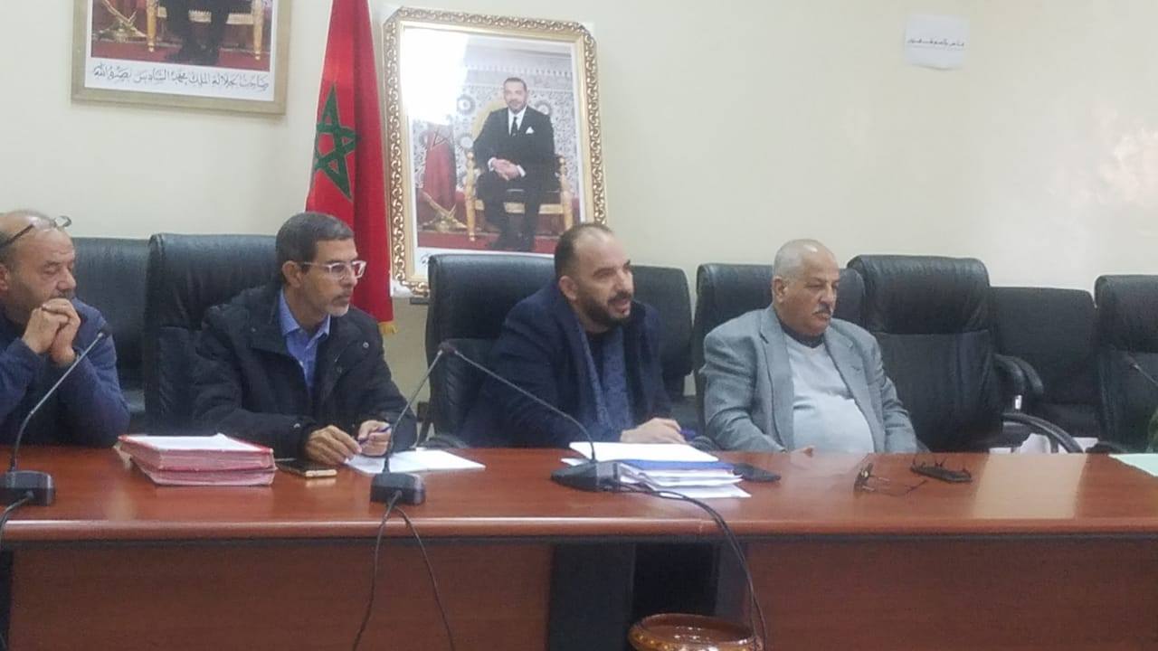 البداوي يجتمع بممثلي الطلبة بآسفي بشأن خدمات النقل الجامعي +صور