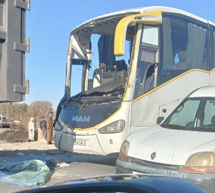 عاجل.. حادث سير خطير بين حافلة لنقل المسافرين وشاحنة بمنطقة الأوداية ضواحي مراكش