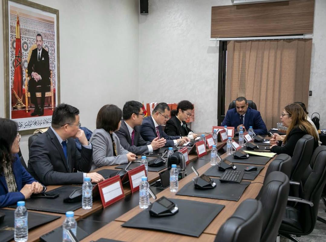 بوسعيد نائب العمدة.. يتباحث مع وفد صيني سبل تعزيز التعاون الصحي بين مراكش وسوتزو