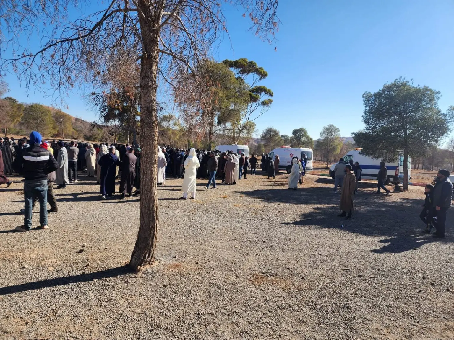 تشييع جثامين ستة مهاجرين من دول إفريقيا جنوب الصحراء بعد العثور عليهم متوفين قرب الحدود بتويسيت