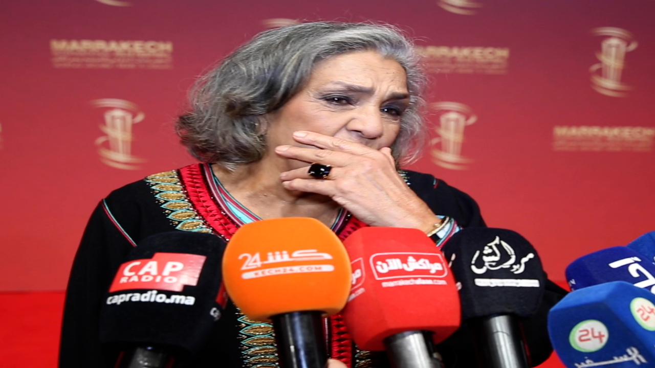 بدموع التأثر.. الممثلة راوية تكشف ل”مراكش الآن” عن عناق الأميرة لالة أم كلثوم الذي لن تنساه +فيديو