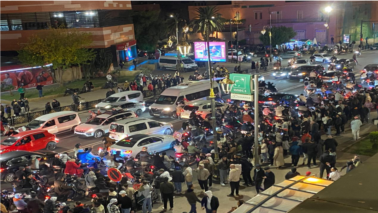 مراكش.. مشاهد فرح شعبي عقب تتويج المنتخب المغربي بلقب كأس العرب بقطر