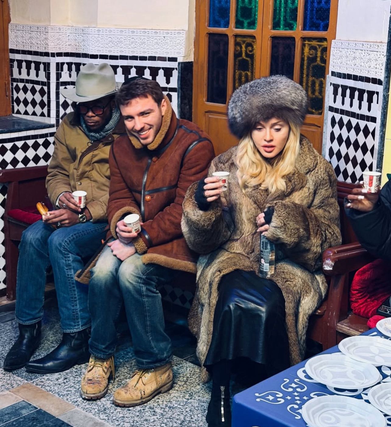 بالصور.. نجمة البوب العالمية “مادونا” تخطف الأنظار في مراكش وفاس للاحتفاء برأس السنة