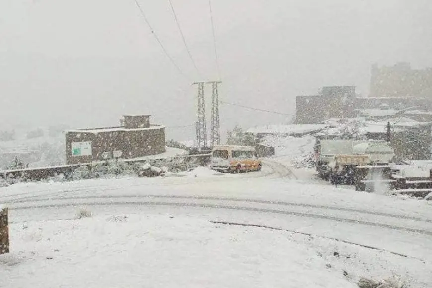 نشرة إنذارية.. ثلوج وأمطار ورياح عاصفية قوية بآسفي والرحامنة وشيشاوة والحوز