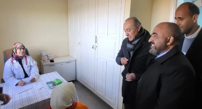 عامل إقليم قلعة السراغنة يفتتح مستوصف “بوجنيبة” من الجيل الجديد بجماعة أولاد عمر