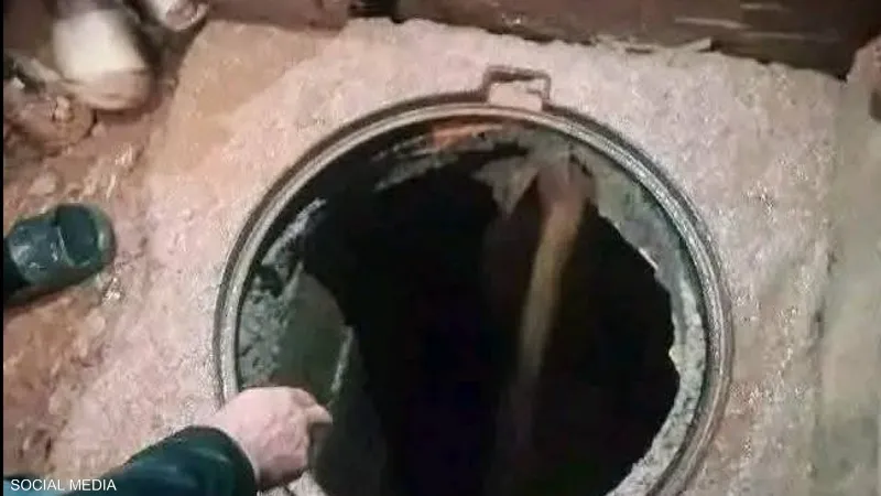 تدخل “بطولي” ينقذ طفلاً من موت محقق داخل بالوعة مكشوفة