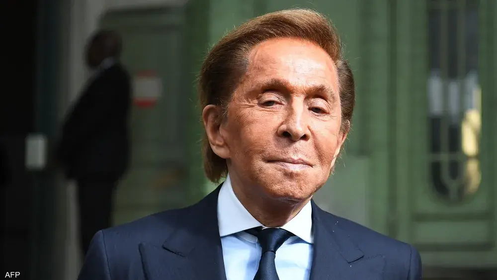 رحيل المصمم الإيطالي العالمي فالنتينو غارافاني عن 93 عاماً