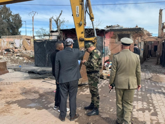 تاسلطانت.. استئناف عمليات الهدم بدوار “اللويحات” ضمن برنامج “مدن بدون صفيح”