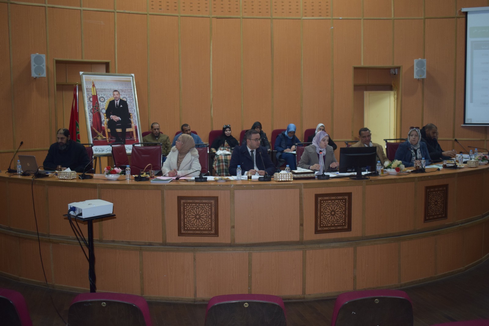 مريم باحسو تترأس دورة يناير لمجلس مقاطعة سيدي يوسف بن علي وتضع ملف النظافة والخدمات الأساسية في صلب النقاش