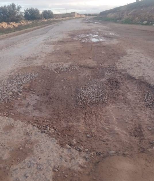 إقليم الصويرة.. منتخبو “تفتاشت” يراسلون عامل الإقليم لإصلاح طريق استراتيجي يربطها بمراكش