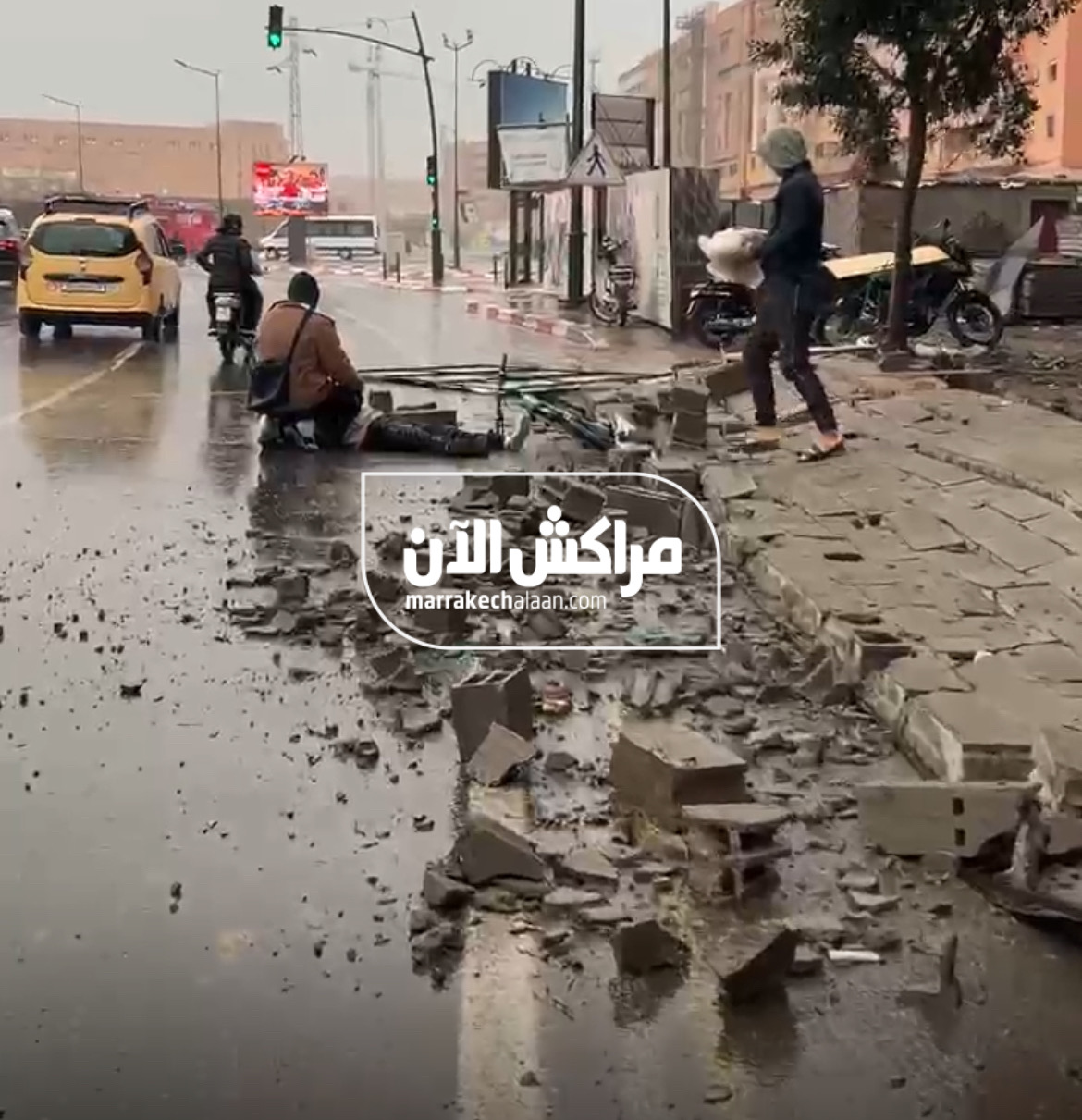 انهيار سور حائط بورش بناء بعين مزوار في مراكش