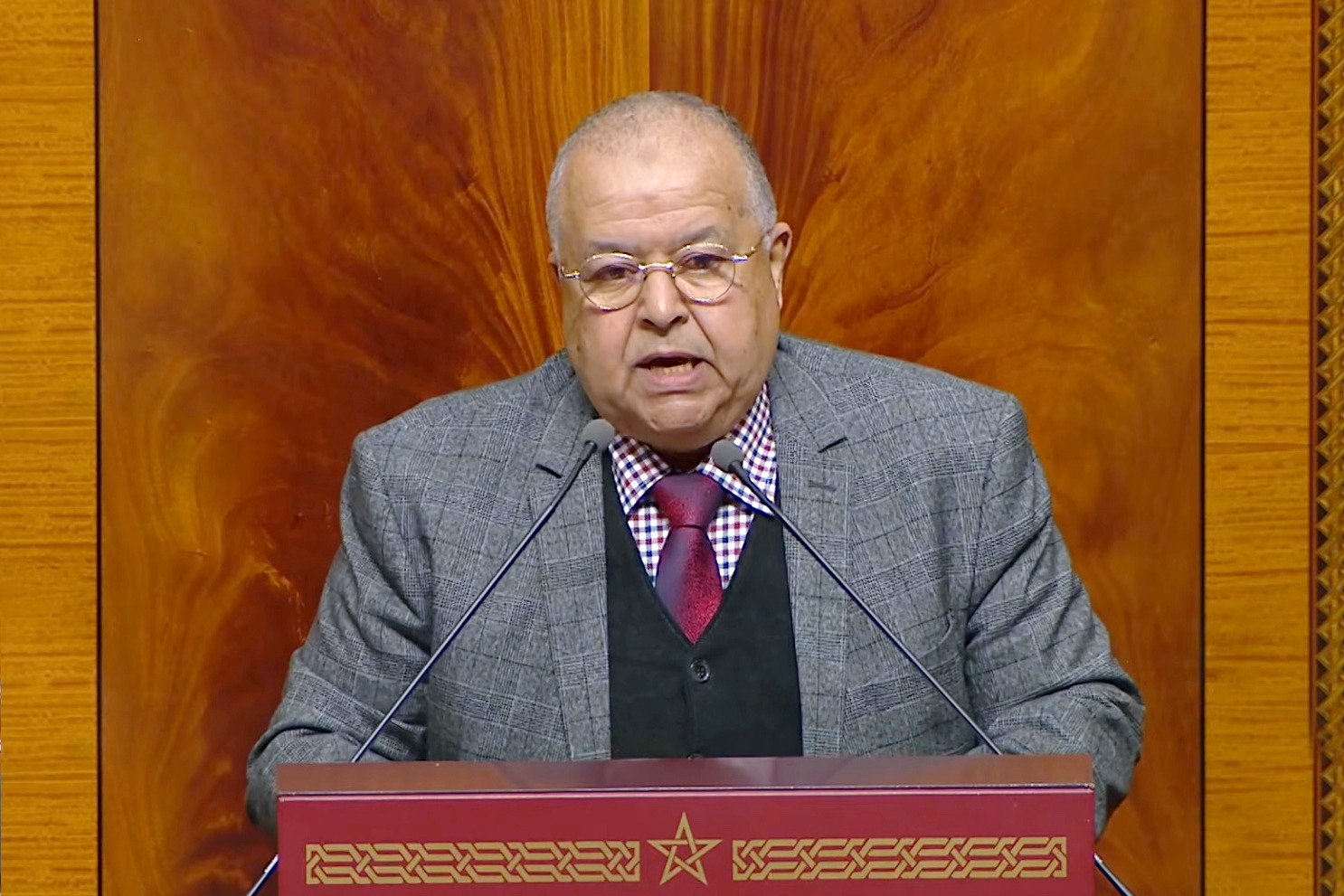 واعمرو برلماني قلعة السراغنة يدعو إلى سن استراتيجية وطنية مندمجة للنهوض بالاقتصاد الاجتماعي والتضامني