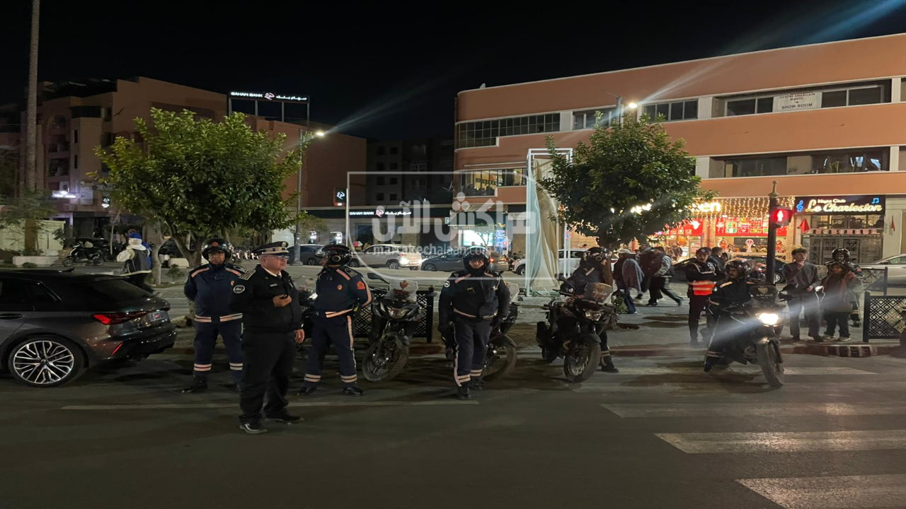 بالفيديو.. تعزيزات أمنية مكثفة لمواكبة احتفالات الجماهير بتأهل “أسود الأطلس” لنصف النهائي بمراكش