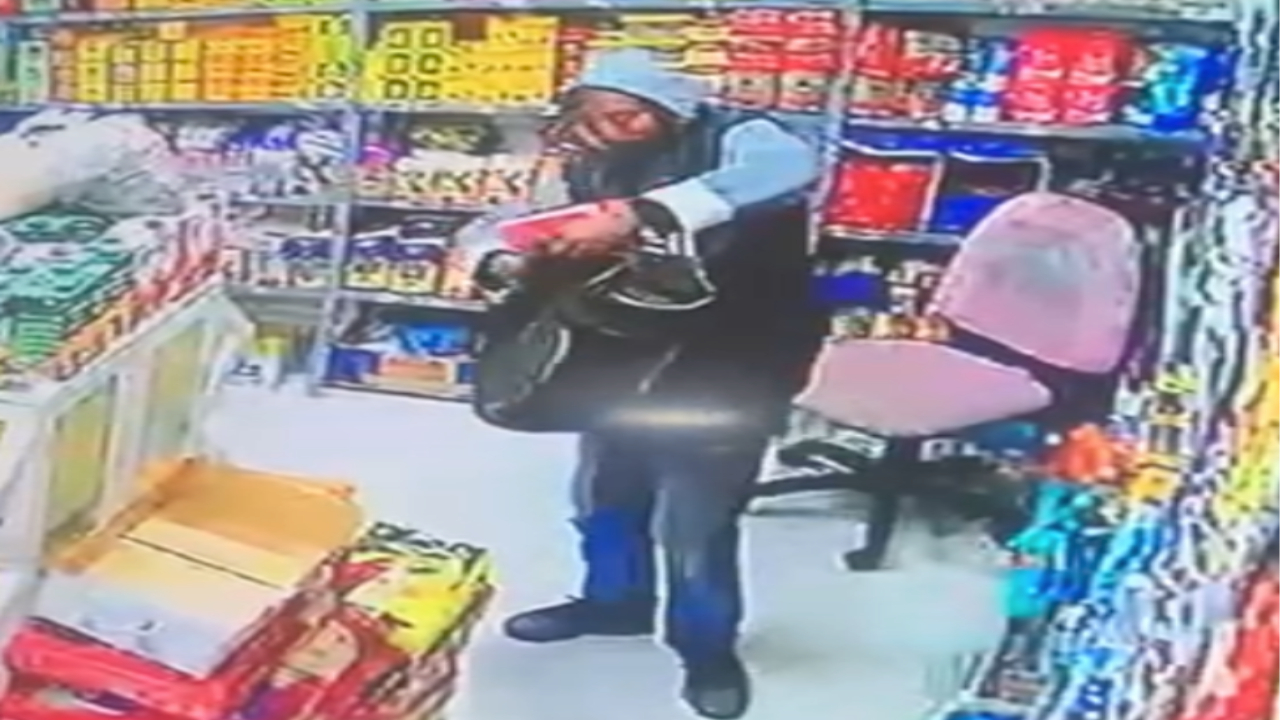 بالفيديو.. كاميرات المراقبة توثق عملية سرقة “جريئة” داخل محل تجاري بمراكش