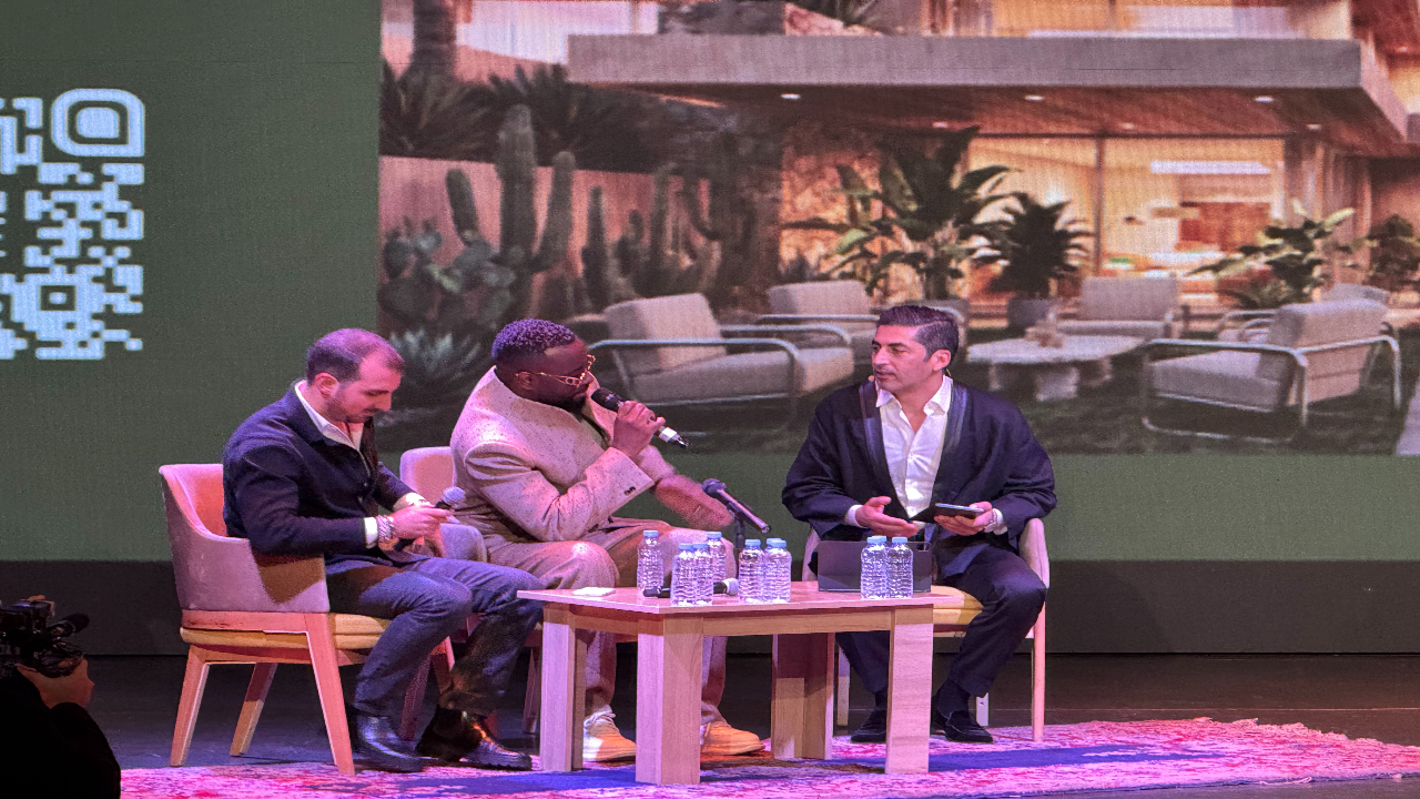 بالفيديو.. الفنان غيمس يوسع استثماراته العقارية بمراكش بمشروع “فيلات” فاخرة