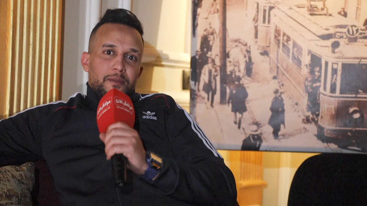 بالفيديو.. ياسين صغير يكشف ل”مراكش الآن” كواليس جديده “مزال راني نبغيك” وابرز محطات مساره الفني