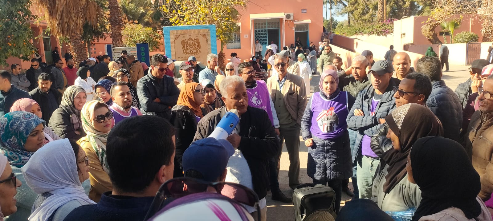 مراكش.. “وقفة إنذارية” لموظفي الصحة أمام مندوبية وزارة الصحة تنديداً بتعثر تنفيذ اتفاق يوليوز