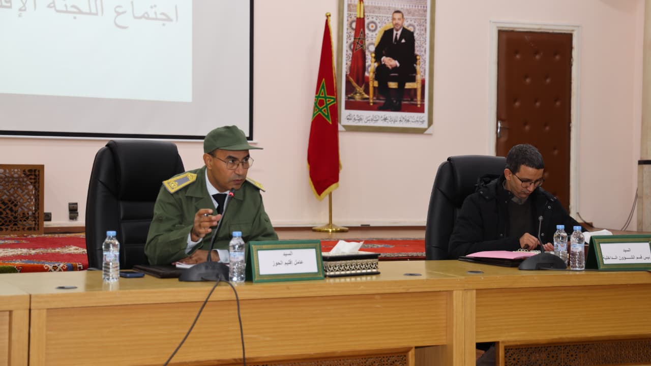 عامل إقليم الحوز يستنفر رؤساء الجماعات لمواجهة التقلبات المناخية وتعزيز الأسطول اللوجستيكي