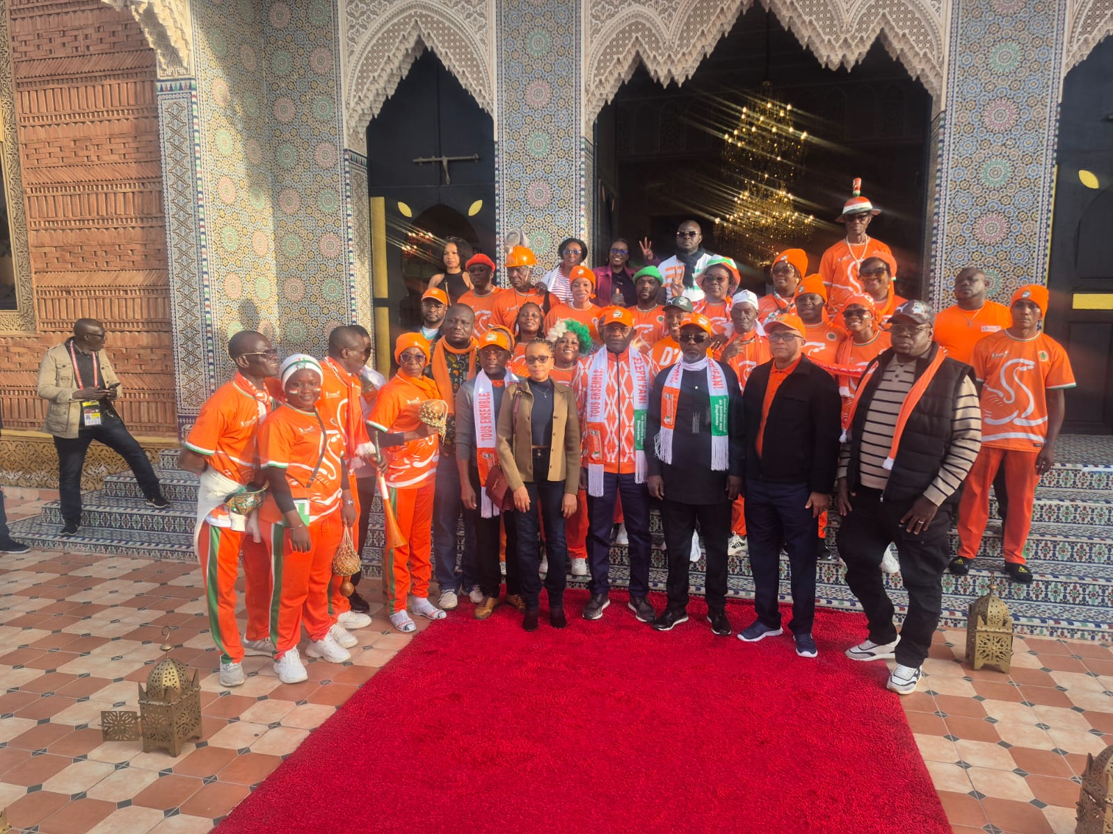 الوزير الإيفواري “ميتش أدجي سيلاس” يتفقد جماهير “الأفيال” بمراكش ويستكشف متحف الماء +فيديو