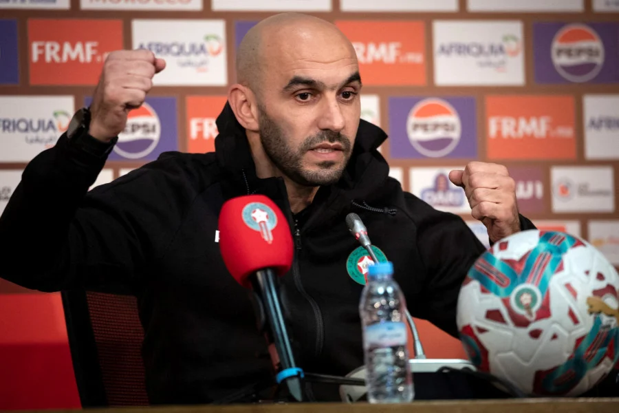 الركراكي يعقد ندوة صحفية للحديث عن مباراة الكاميرون