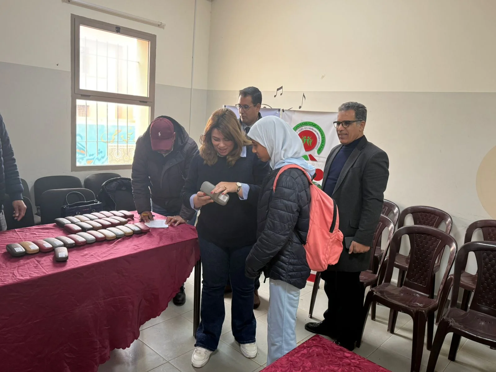 اقليم الرحامنة.. مبادرة تضامنية لتمكين تلاميذ “سيدي عبد الله” من نظارات طبية مجانية