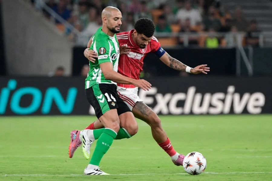 عملية جراحية تبعد سفيان أمرابط عن الملاعب