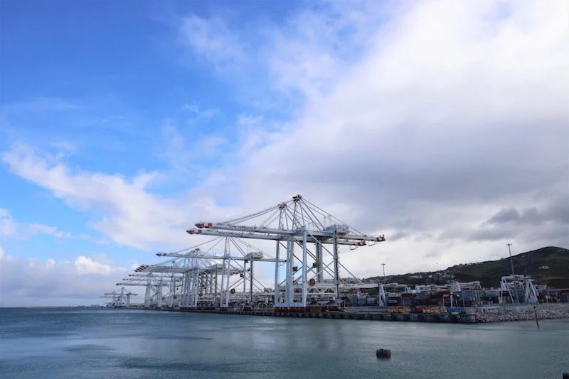 الاضطرابات الجوية تغلق ميناء طنجة المتوسط