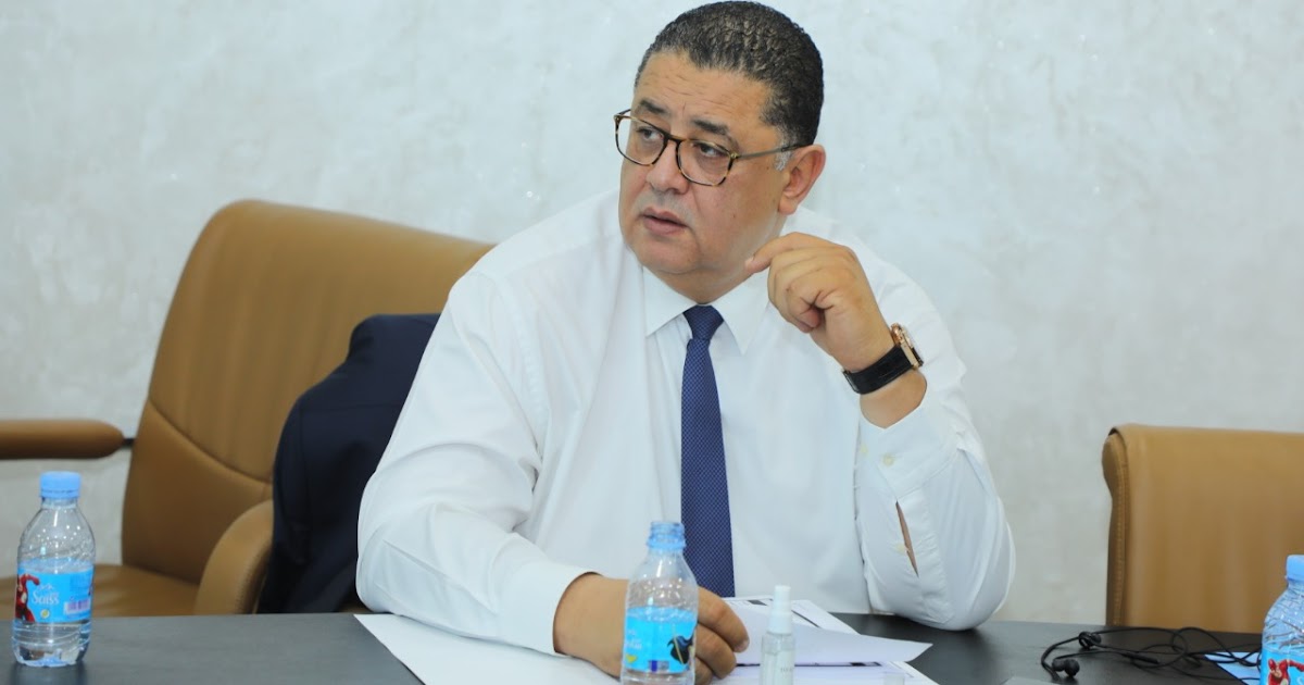 مراكش.. البرلماني عبد الرحمان الوفا يتكفل بمصاريف المعتمرين العالقين بتركيا لتمكينهم من أداء مناسكهم مراكش.. البرلماني عبد الرحمان الوفا يتكفل بمصاريف المعتمرين العالقين بتركيا لتمكينهم من أداء مناسكهم